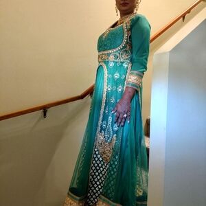 Chic Teal and Gold Long Sleeve Dress